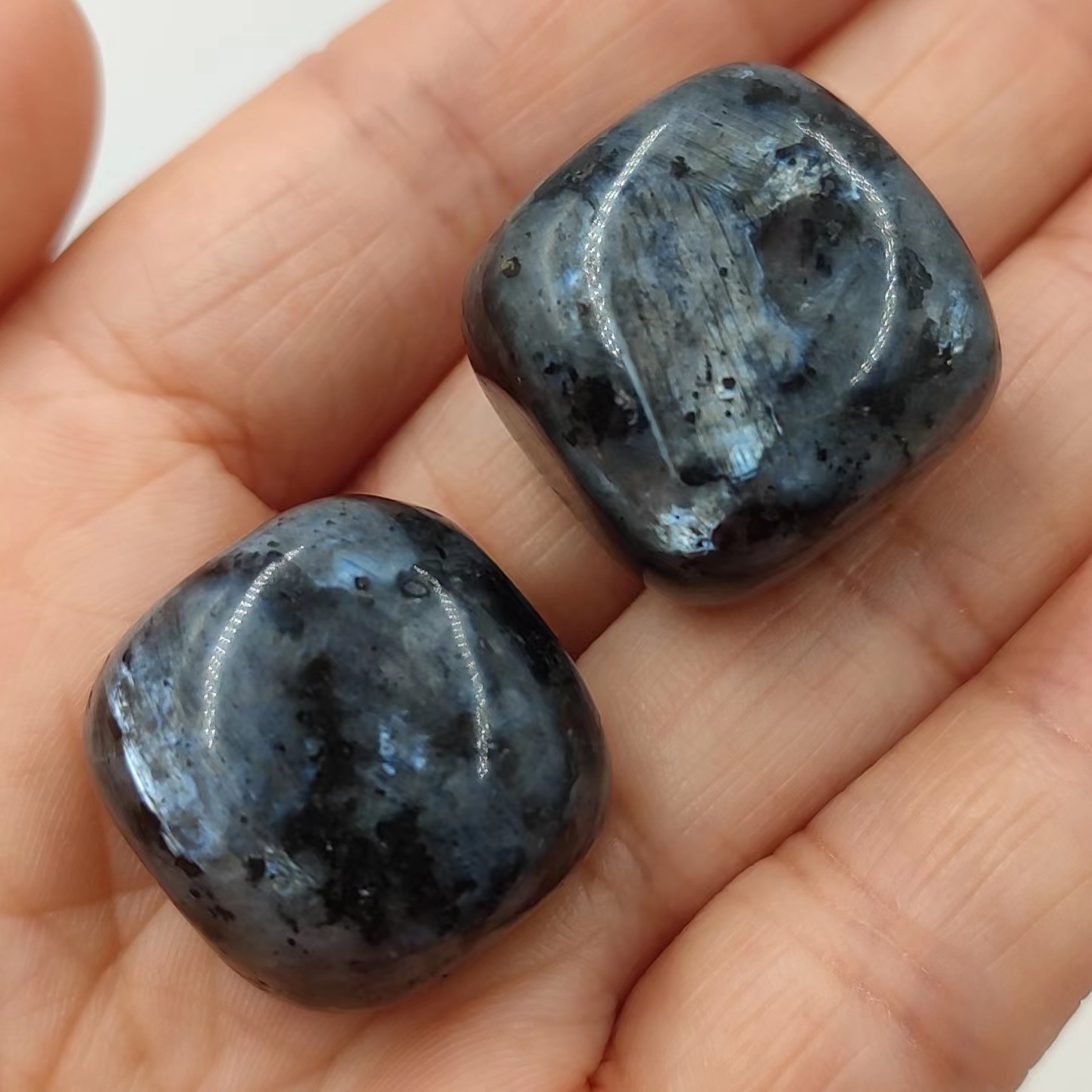 Natural Larvikite Tumbled Ston - Bonsai Rock Garden 评论和价格